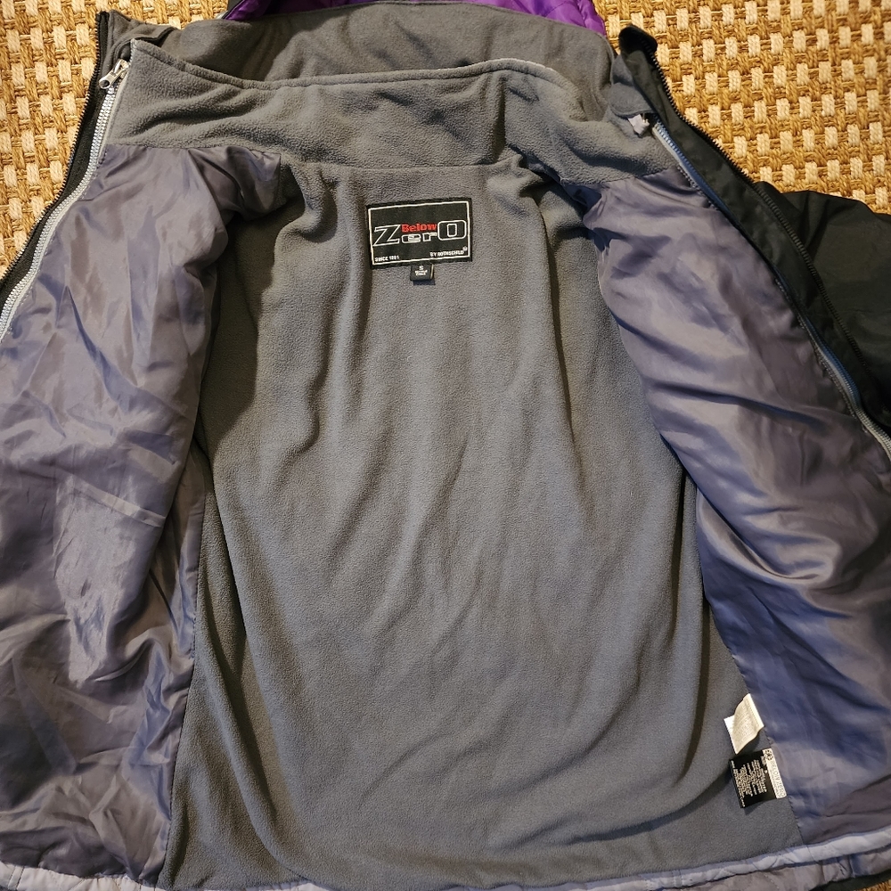 Womens Small Below Zero Winter Jacket. - image 5